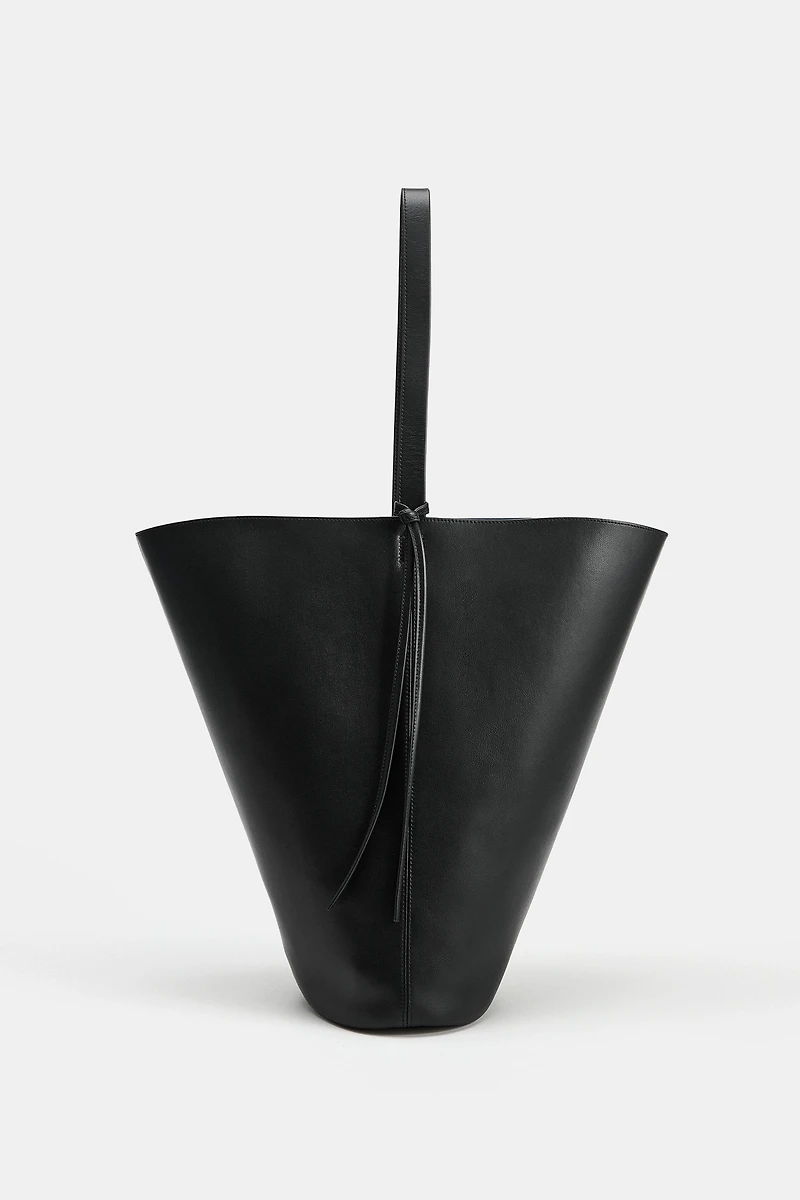 MAXI LEATHER SHOULDER BAG