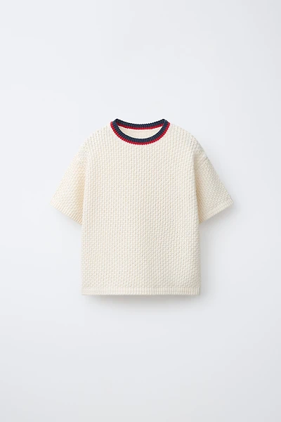 CONTRAST COLLAR TEXTURED KNIT T-SHIRT