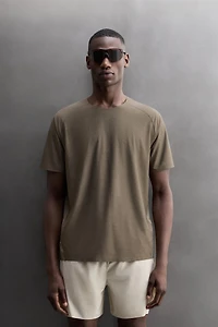 T-SHIRT TECHNIQUE STRUCTURÉ COLOR BLOCK