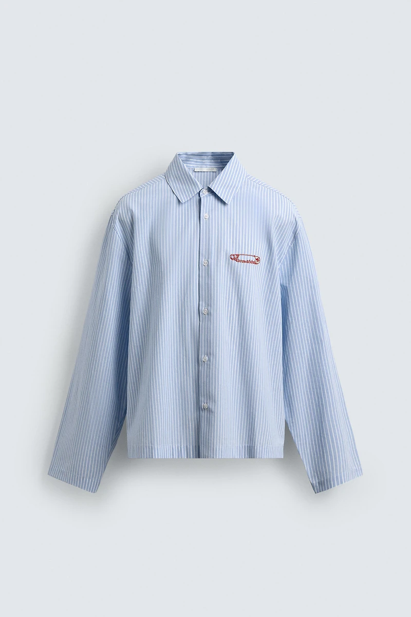 CHEMISE À RAYURES AVEC INSCRIPTION IMPRIMÉE