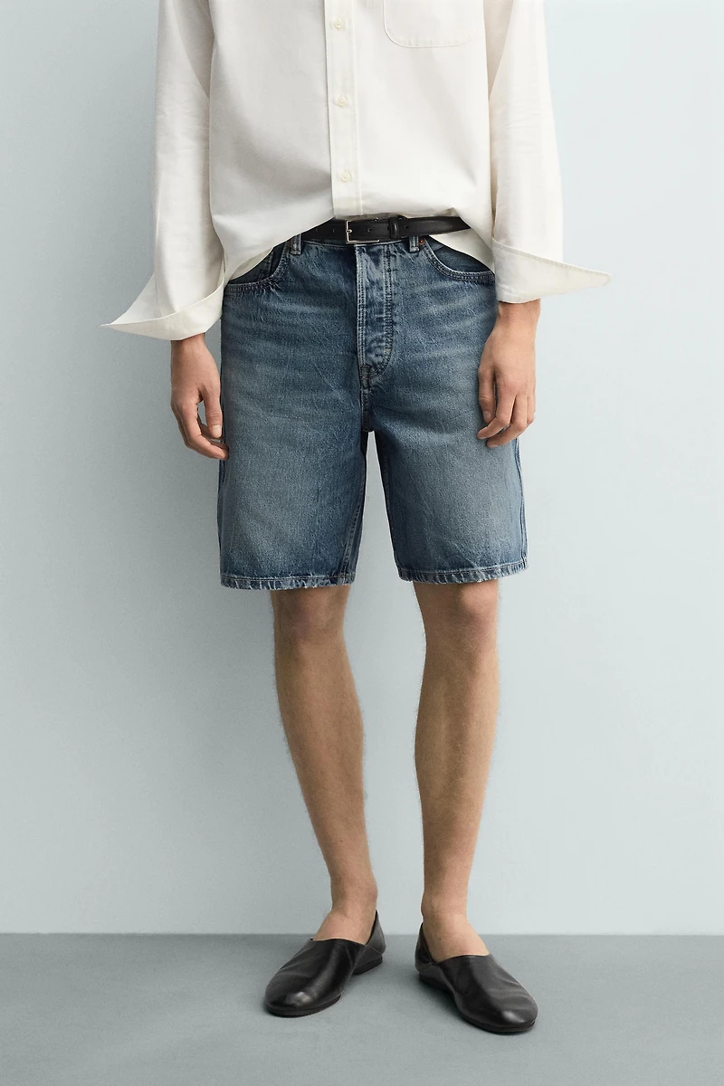 STRAIGHT FIT DENIM SHORTS