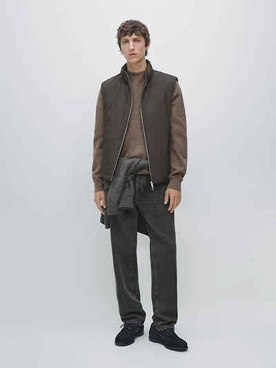 Water-repellent ultra lightweight down blend gilet