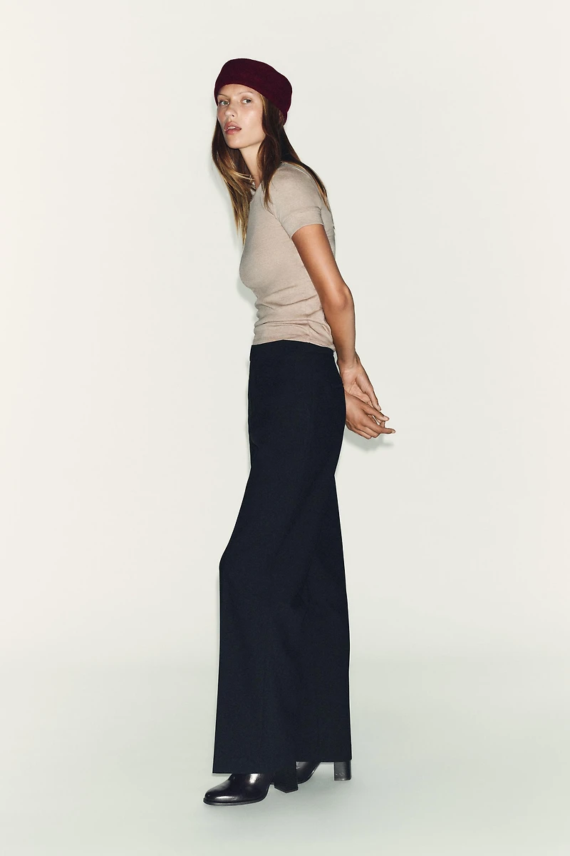 T-SHIRT MINIMAL À MANCHES COURTES