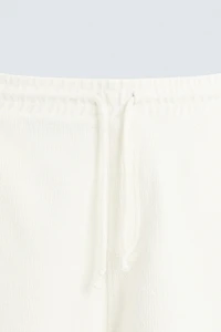 BERMUDA DE JOGGING TEXTURÉ