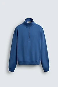 REGULAR FIT QUARTER-ZIP SWEATSHIRT