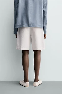 BERMUDA RELAXED FIT À PLIS