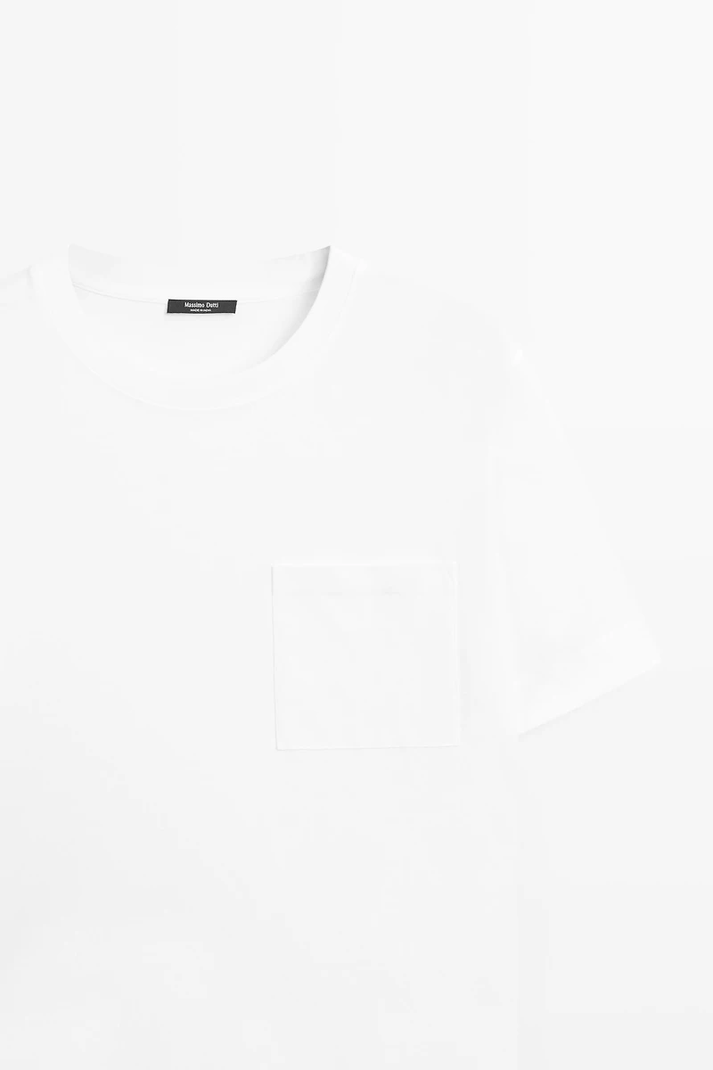 Short sleeve T-shirt with pocket detail