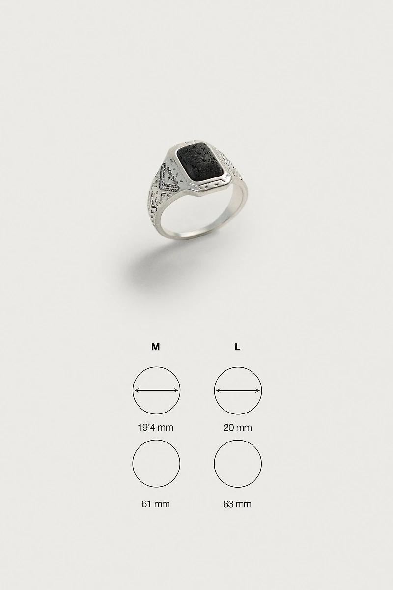 EMBOSSED SIGNET RING