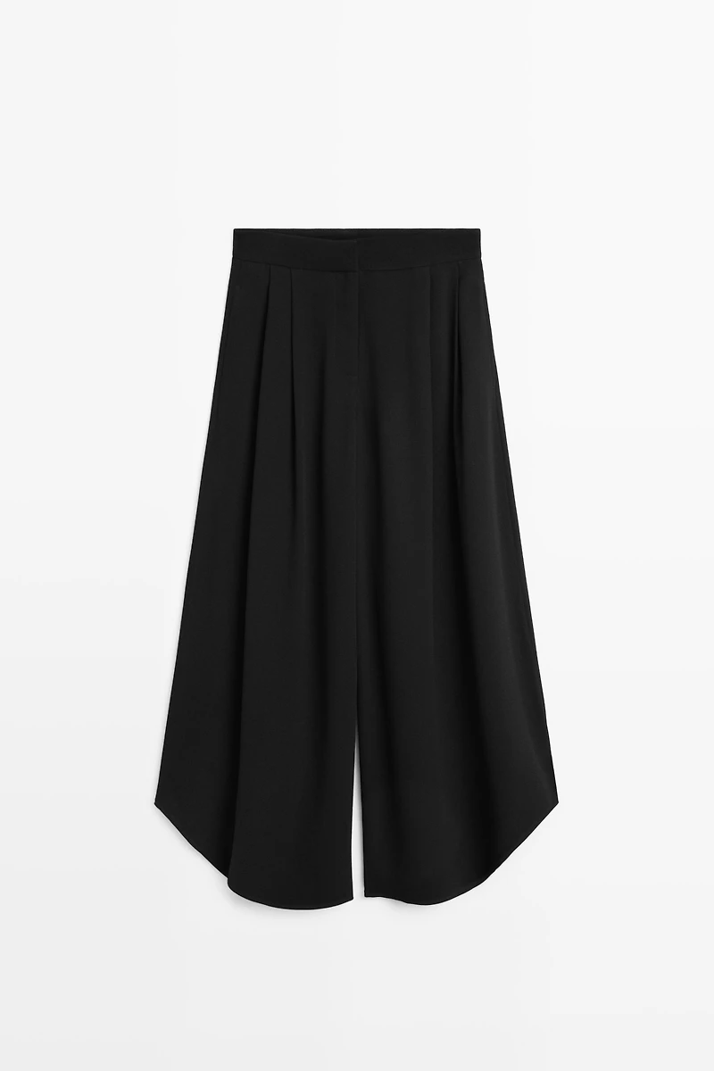 Voluminous wide-leg pleated pants