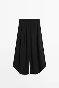 Voluminous wide-leg pleated pants