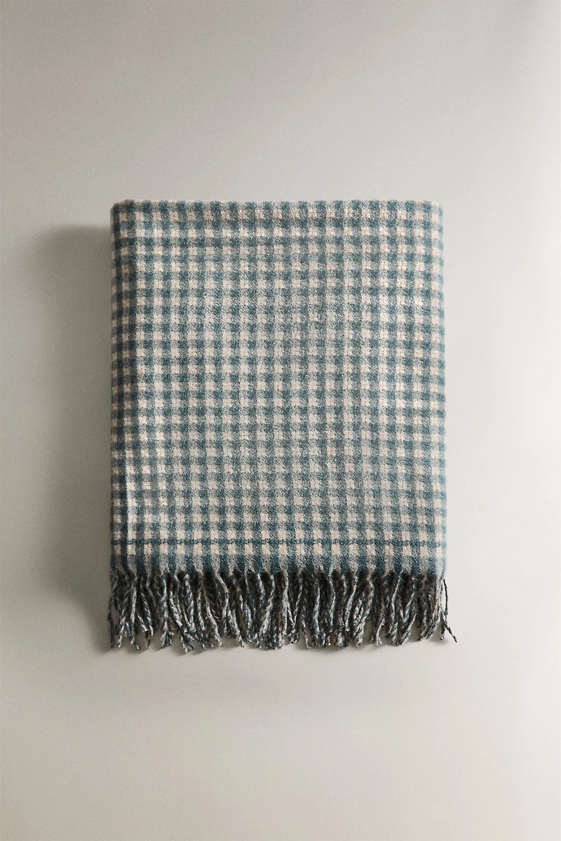 CHECK BLANKET WITH FRINGING