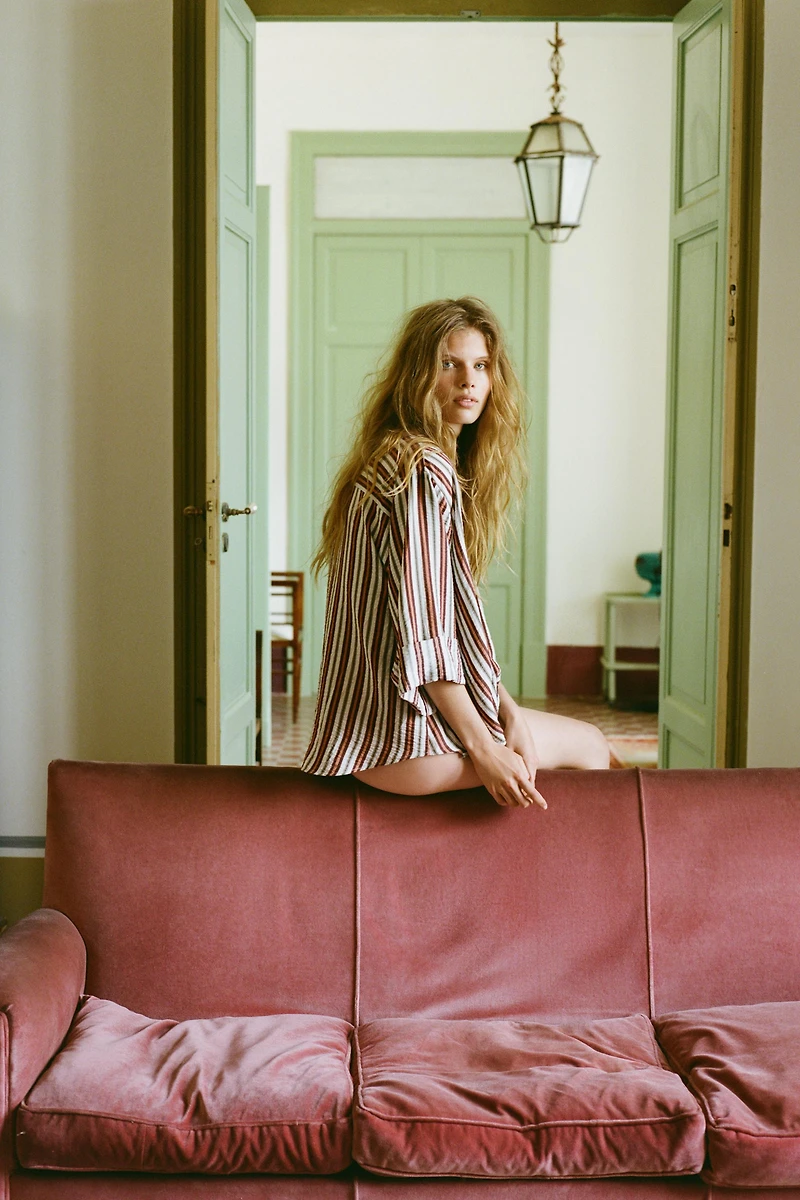 RUFFLED HEM STRIPED SHIRT
