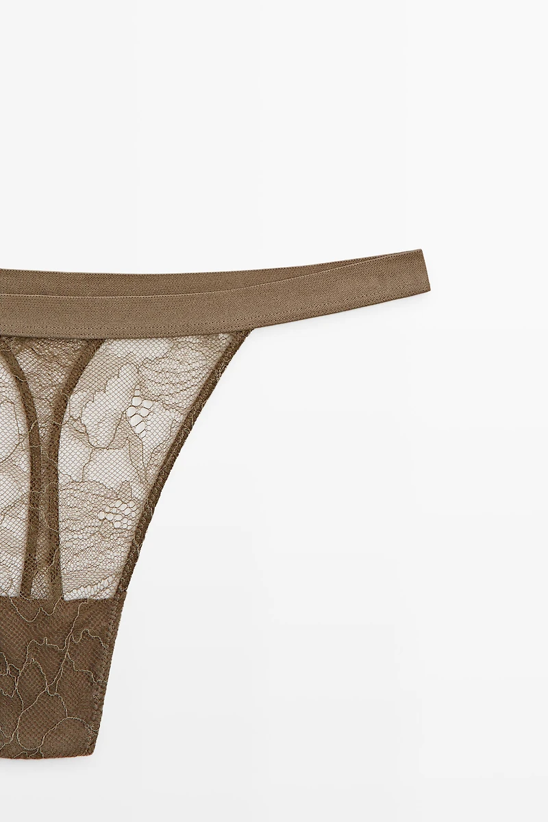 Elasticated floral lace thong