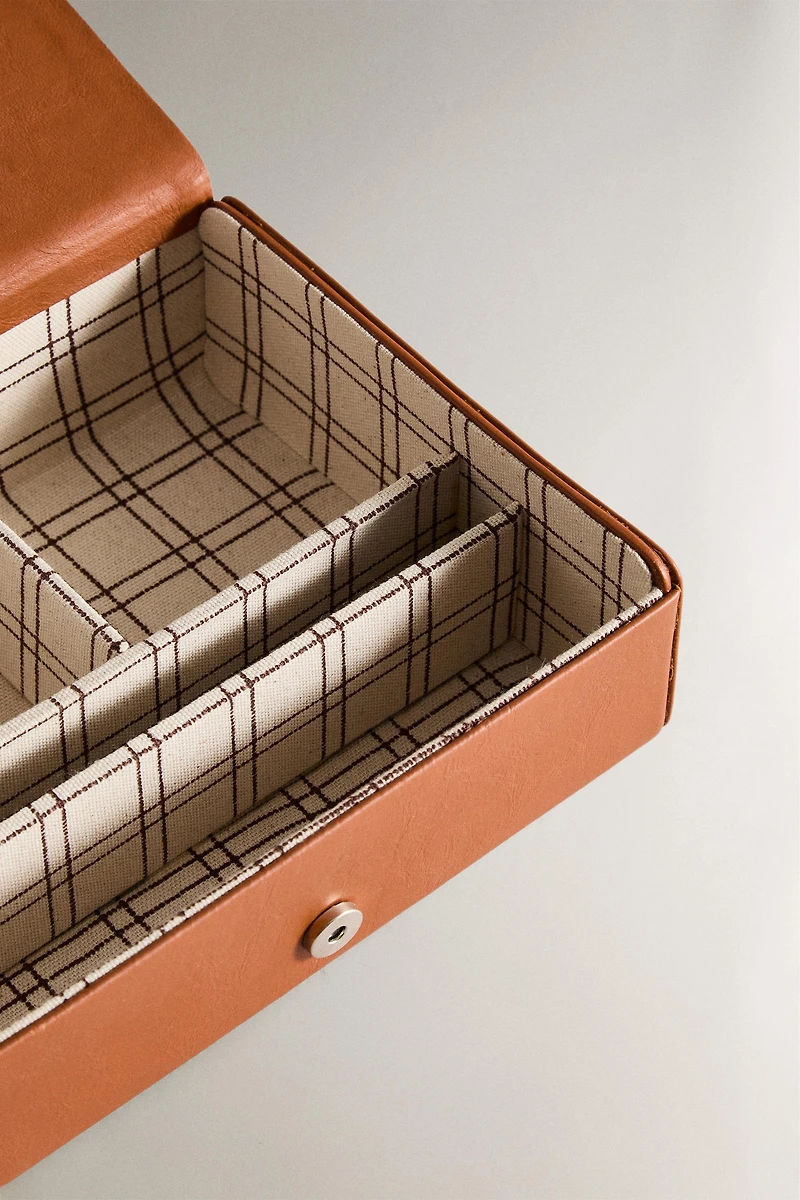 PETITE TROUSSE DE TOILETTE CUIR COMPARTIMENTS