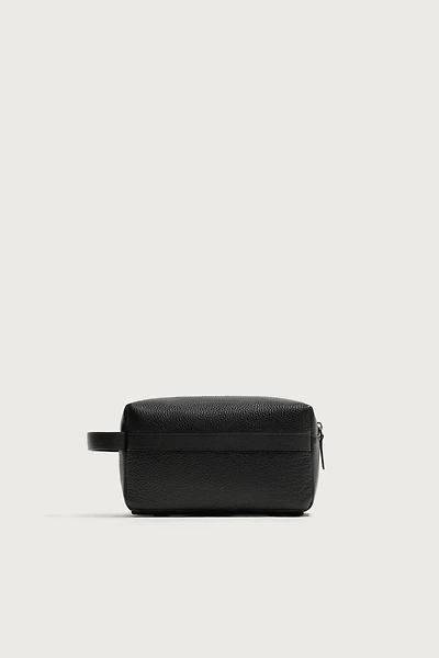 LEATHER TOILETRY BAG