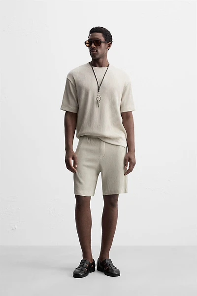 T-SHIRT STRUCTURE IRRÉGULIÈRE