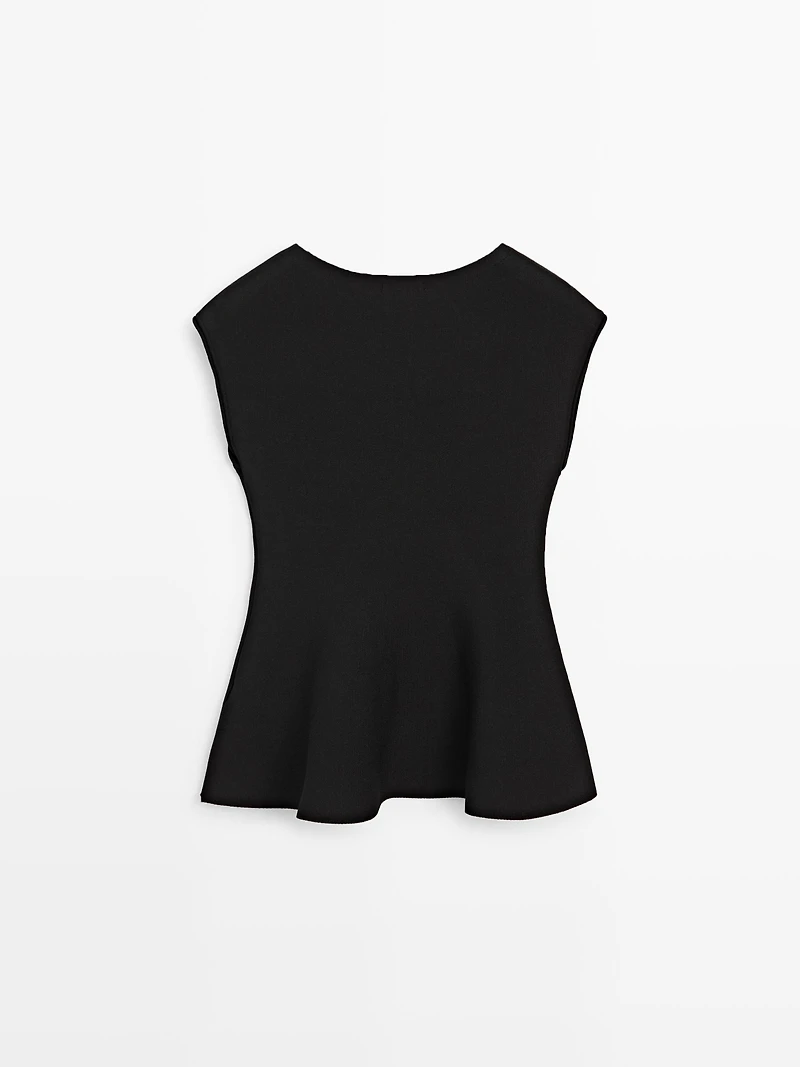 Knit top with crew neck