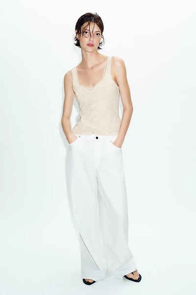 BUTTONED TEXTURED TOP