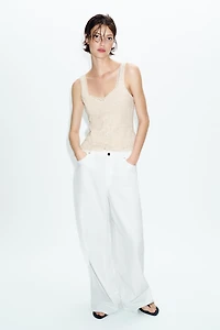 BUTTONED TEXTURED TOP