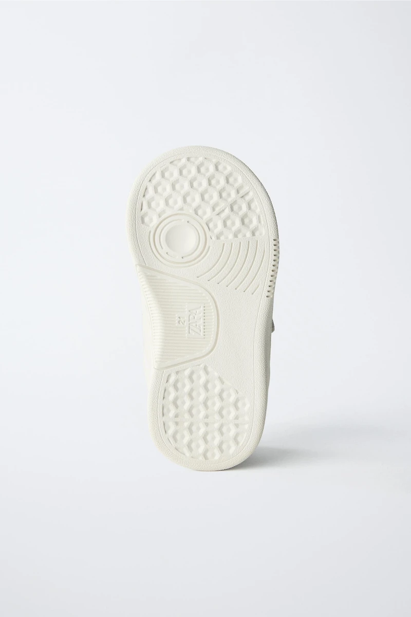 BAREFOOT LEATHER STRAP SNEAKERS