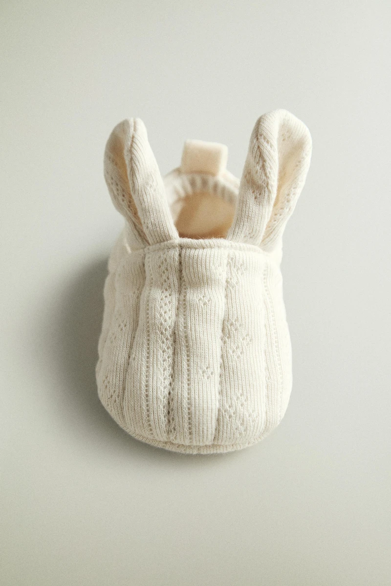 EAR BOOTIES