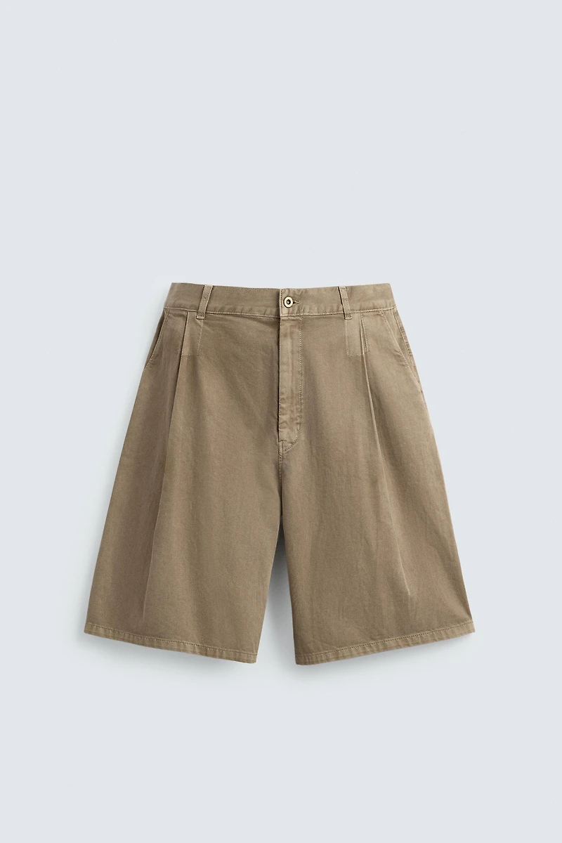 RELAXED FIT PLEATED SHORTS