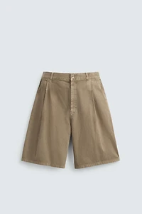RELAXED FIT PLEATED SHORTS