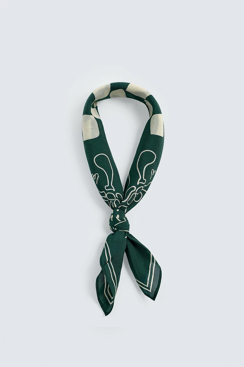 CONTRAST PRINT BANDANA