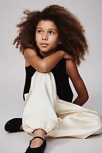 PANTALON BOUFFANT À FLEUR