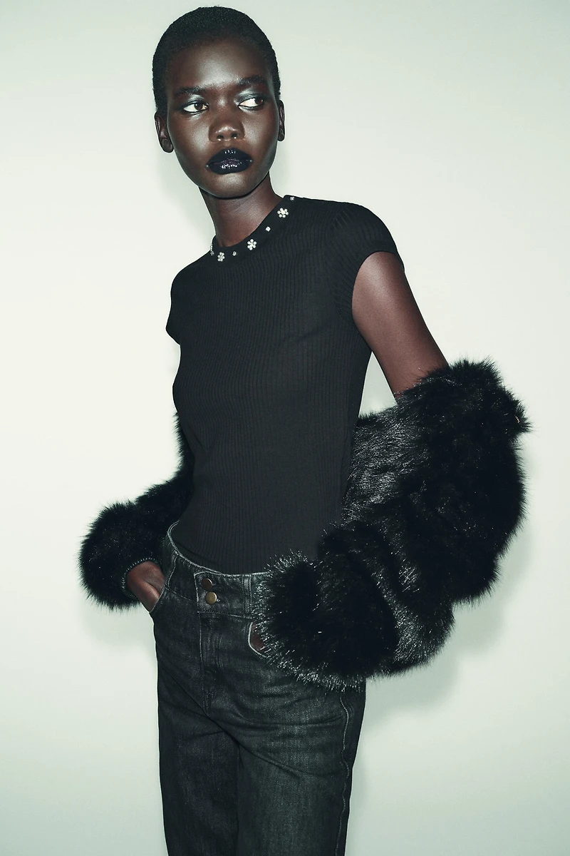 PEARL SHORT SLEEVE T-SHIRT