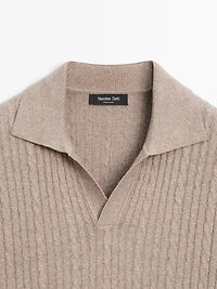 Short sleeve knit polo shirt with cable-knit detail