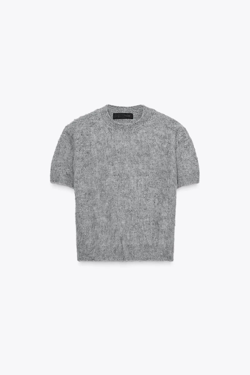 SHORT SLEEVE KNIT SWEATER