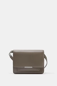 CROSSBODY BAG WITH METAL DETAIL