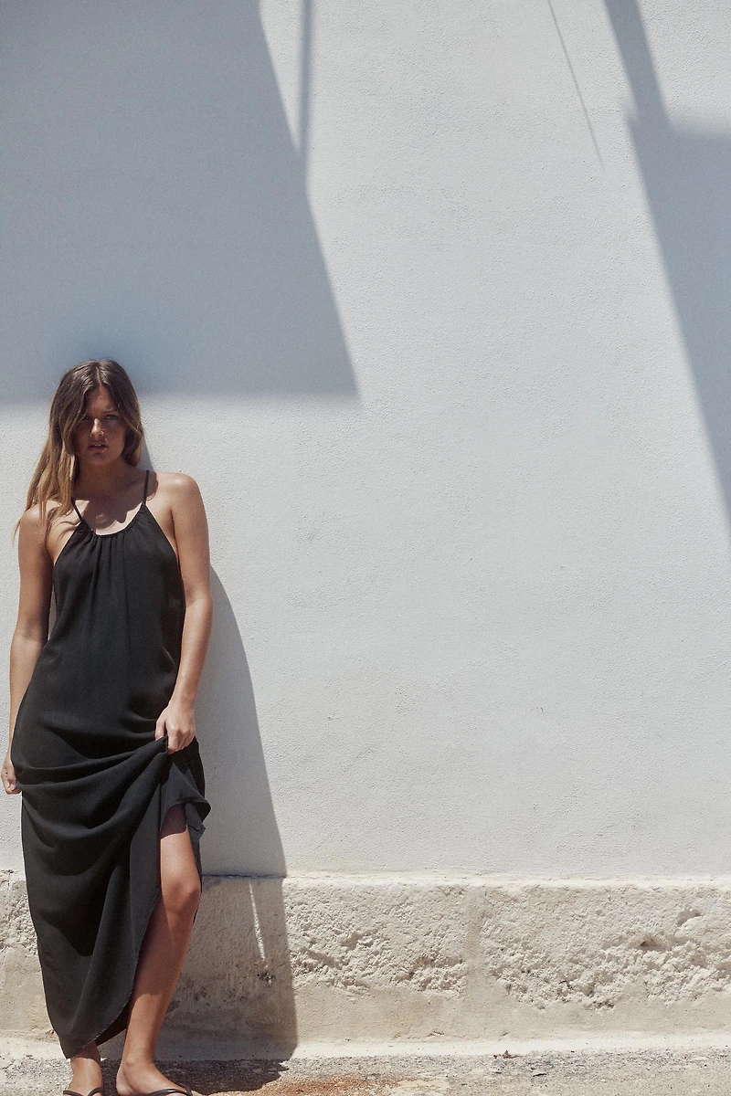 GATHERED HALTER DRESS
