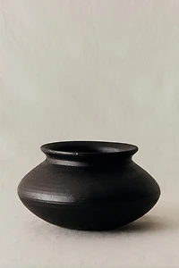 KENZAN OVAL DECORATIVE VASE