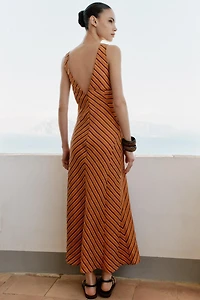 ROBE MI-LONGUE DOS NU À RAYURES