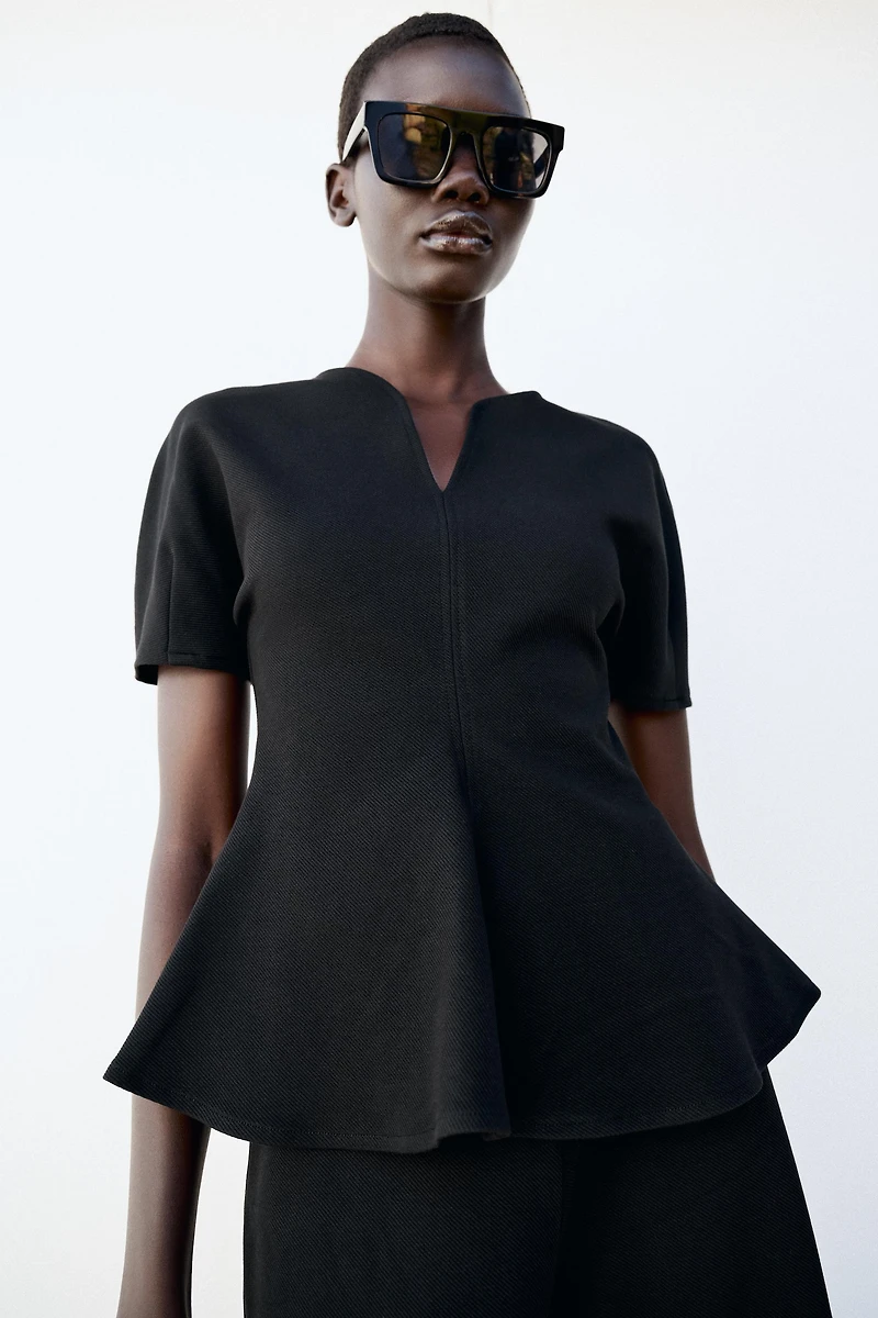 PUFF SLEEVE PEPLUM TOP