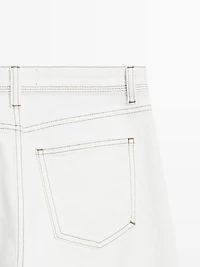 Straight-leg jeans with hem detail
