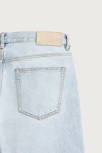 STRAIGHT ANKLE FIT JEANS
