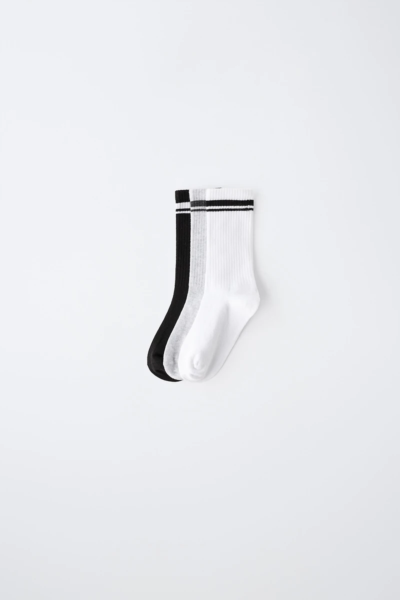 THREE-PACK OF SPORTY STRIPED HIGH SOCKS