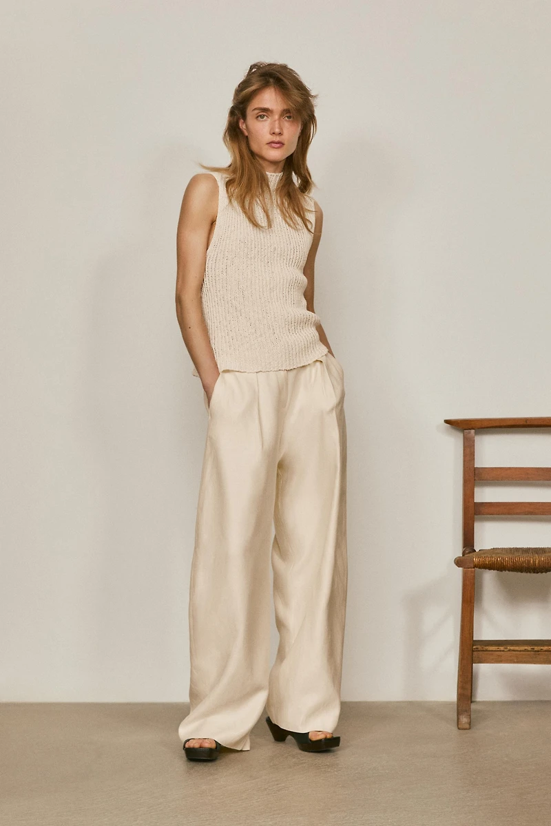 Wide-leg trousers with pleated details - LIMITED EDITION