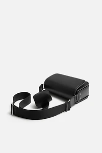 TEXTURED CROSSBODY BAG