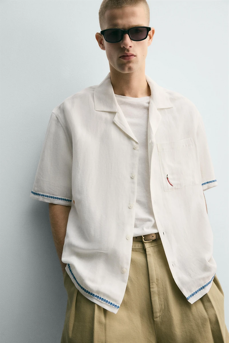 CHEMISE EN VISCOSE ET LIN AVEC BRODERIES CONTRASTE