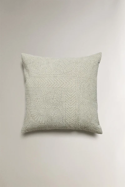 EMBROIDERED THROW PILLOW COVER