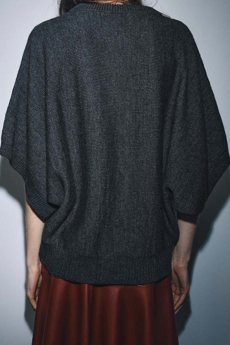 WIDE SLEEVE KNIT SWEATER