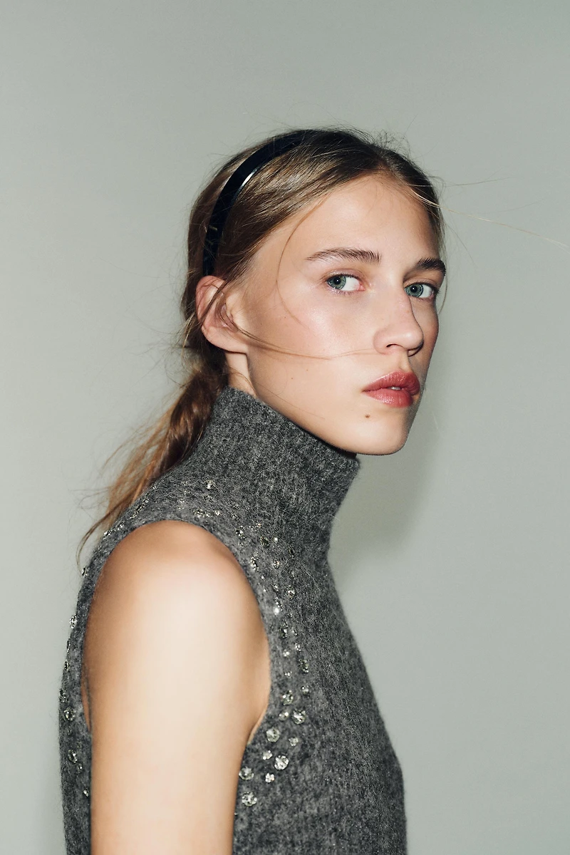 WOOL BLEND TOP WITH JEWEL BEADS