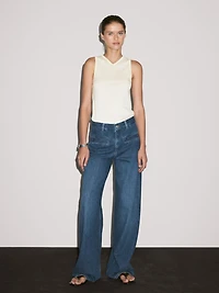 100% cotton T-shirt with contrast detail