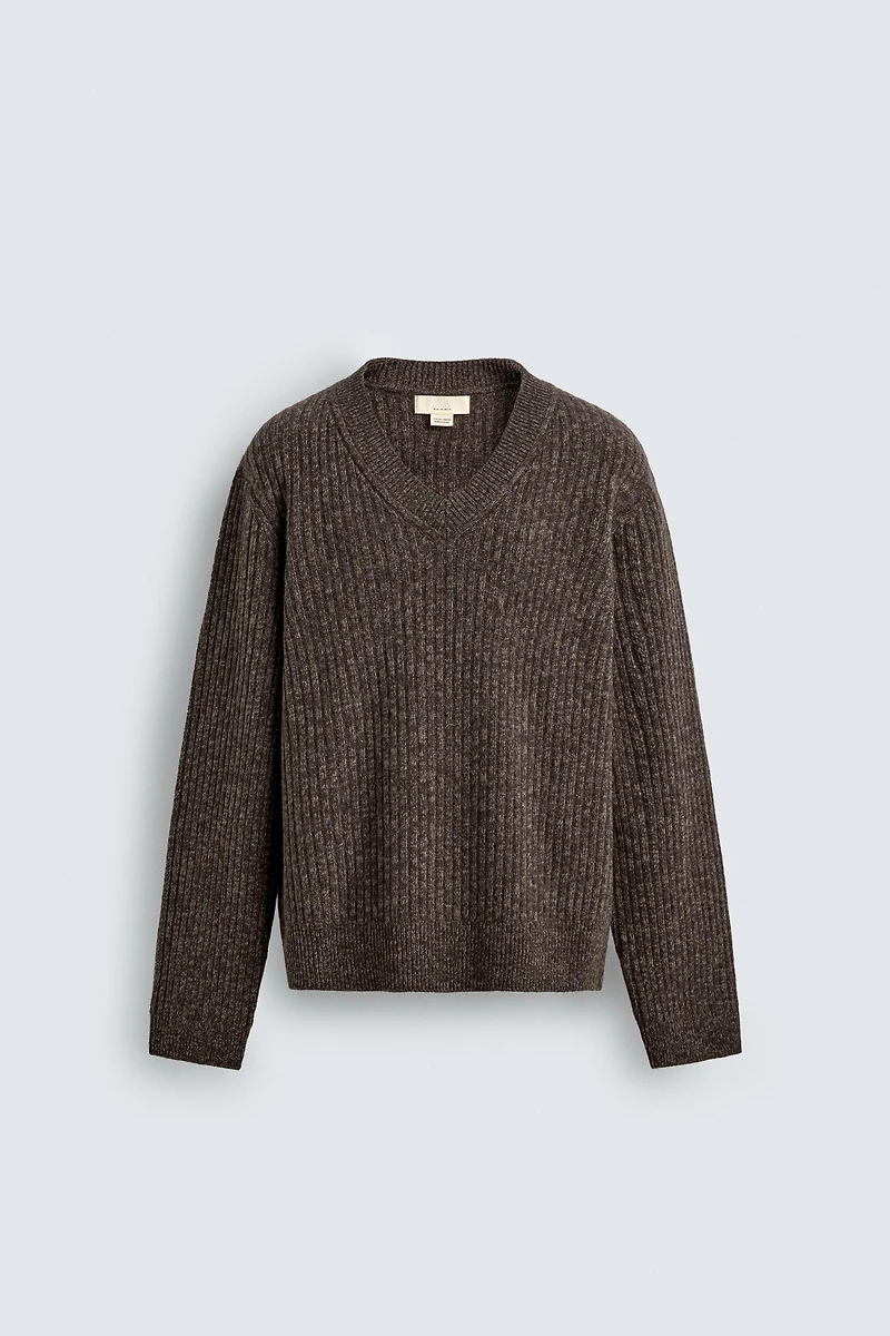 RIBBED V-NECK SWEATER LIMITED EDITION