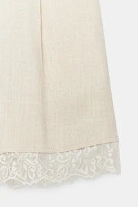 BERMUDA À PINCES EN DENTELLE
