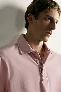 REGULAR FIT TEXTURED POLO